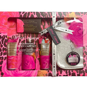 Betsey Johnson 5 PC Sweet Rose Body Care‎ Set